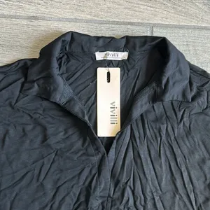 Vivilli black top Size L thumbnail 2