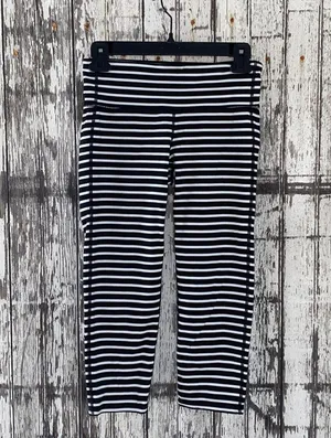 Athleta chaturanga black white striped Capri leggings thumbnail 4