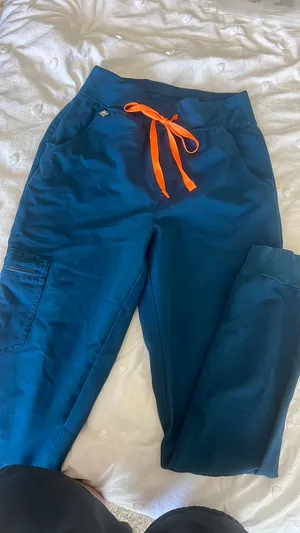 Figs joggers thumbnail 1