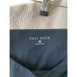 TAVI NOIR Solid Black Biker Shorts Size Medium thumbnail 4