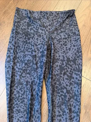 Old Navy Active Black & Gray Animal Print High-Waist Leggings - Large - C66-009 thumbnail 3