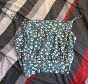 Urban Outfitters Floral Top thumbnail 1