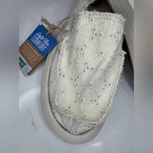 Sanuk Women's Cream Moccasins thumbnail 3