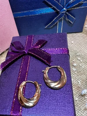 Macy’s 14K Gold Hoop Diamond Earrings W/ Resin Core thumbnail 12