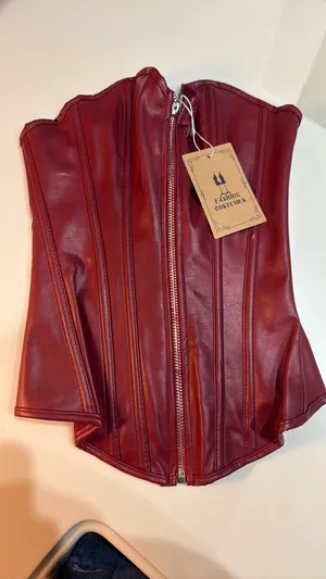 Corset Amazon Top Red Leather thumbnail 1