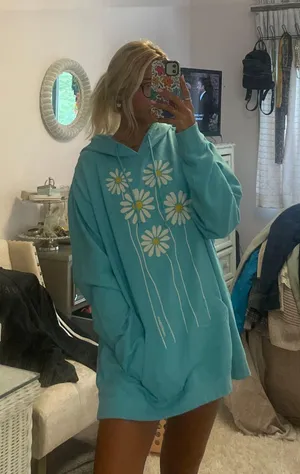 Blue Daisy Hoodie Size L thumbnail 1