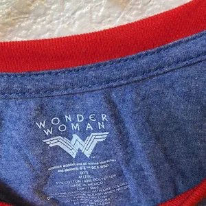 FINAL MARKDOWN Junior Wonder Woman tee medium Size undefined thumbnail 4