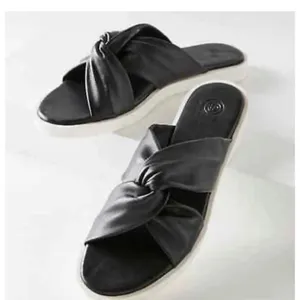 Urban Outfitters UO Black and White criss crossed‎ leather rubber sandals thumbnail 2