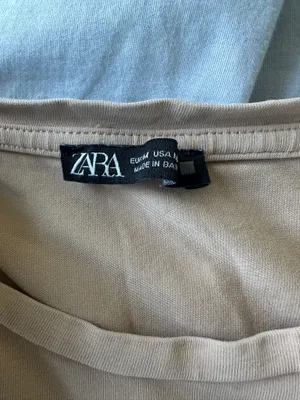 Zara stretchy tan crop tshirt thumbnail 3
