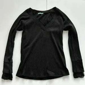 P.S. Kate Black Long‎ Sleeve Top Sz SM thumbnail 1