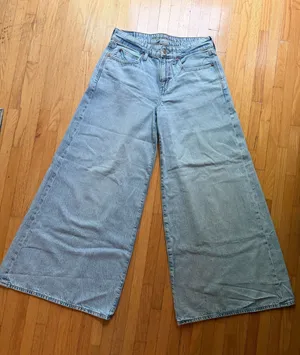 American Eagle Jeans thumbnail 1