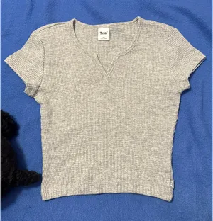 TNA Waffle Notch Aritzia T-Shirt thumbnail 1
