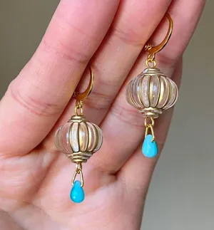 Handmade vintage style chic dangle earrings💧💙 thumbnail 2