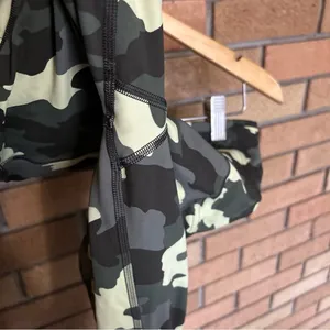 Lululemon Fast and Free High Rise Crop 23" Heritage 365 Camo Green Size 6 thumbnail 6