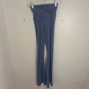 OFFLINE by Aerie Real Me Crossover High Waisted Flare Leggings Blue Small thumbnail 4
