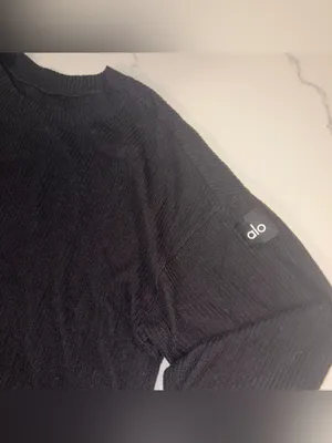 ALO Yoga Black Cropped Crew Sweatshirt M thumbnail 2