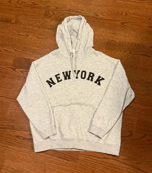 Woman’s H&M Grey "New York" Hoodie thumbnail 1
