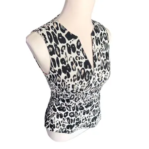 Ann‎ Taylor Petite Leopard Print Peplum Top Metallic Silver Sleeveless 00P thumbnail 2