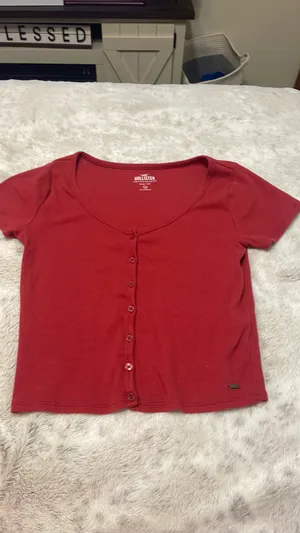 Hollister Crop Top thumbnail 1