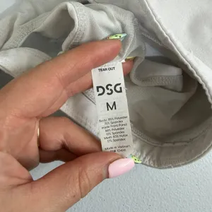 DSG‎ adult white racerback stretch non-padded active athletic sports bra medium thumbnail 4