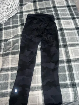 camo lululemon single align leggings 28’ thumbnail 2
