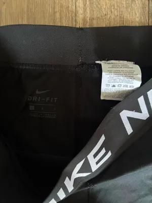 Nike Black Performance Capri Leggings with Logo Waistband thumbnail 2