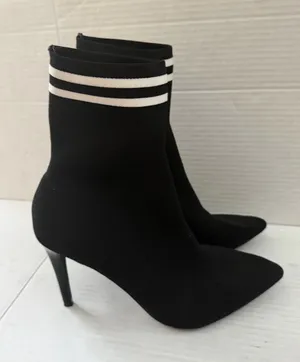 Material Girl Paisley Sock Booties fall black white stripe boots size 7 thumbnail 1