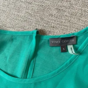 Vince Camuto Turquoise Asymmetrical Layered High Low Sleeveless Top Size S thumbnail 2