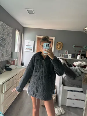 Boutique Quilted Quarter-zip Hoodie thumbnail 2
