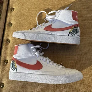 Nike Blazer Mid '77 SE "Catechu" Women's Size 8.5 Sneakers DC9265-101 thumbnail 13