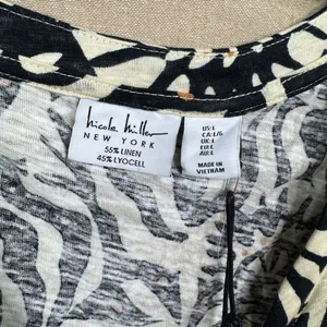 Nicole Miller Cream and Navy Blue Abstract Print Top V Neck Sleeveless Size L thumbnail 6