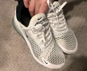 Nike Air Max 270 Shoes thumbnail 4