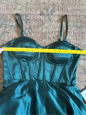 B. Darlin Hunter Emerald Green Satin Sweetheart Formal Maxi Dress with High Slit thumbnail 8