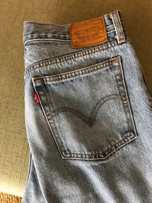 Wedgie Fit Cropped Jeans thumbnail 5