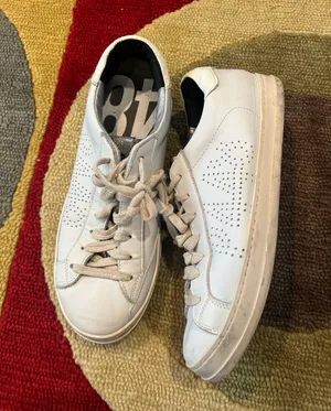 P448 Women’s John Sneakers Shoes White Leather Low Top Size 41 / USA 10 1/2 thumbnail 1