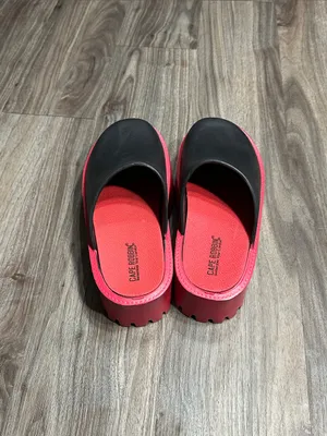 Cape Robbin Black Upper with Hot Pink Platform Clogs thumbnail 4