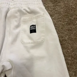 The original Smiley X H&M sweatpants‎ XS thumbnail 4