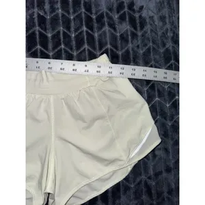 Lululemon Women Hotty Hot Low Rise UnLined Short Light Green Sz 4 thumbnail 5