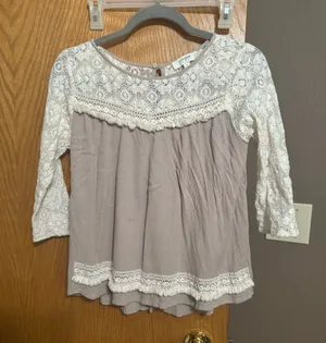 Brownish mauve color Umgee blouse open back size small lace top. thumbnail 1