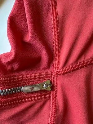Lululemon Red‎ Half-Zip Athletic Pullover Jacket Women’s Front On the Pack Sz 10 thumbnail 9