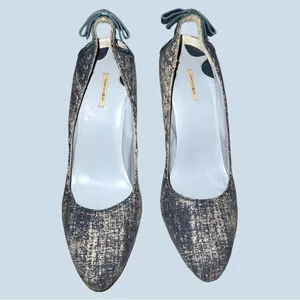 Max studio very nice quality gray denim fabric heels! thumbnail 4
