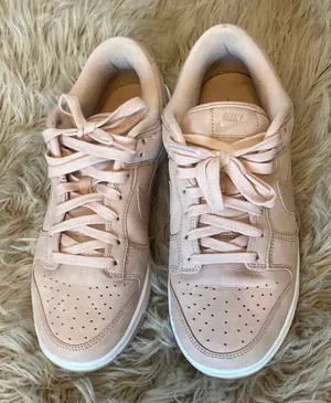 Nike Blush Pink Sneakers thumbnail 1