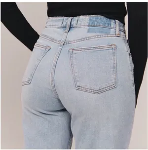 Abercrombie Curve Love High-Rise Jeans thumbnail 2