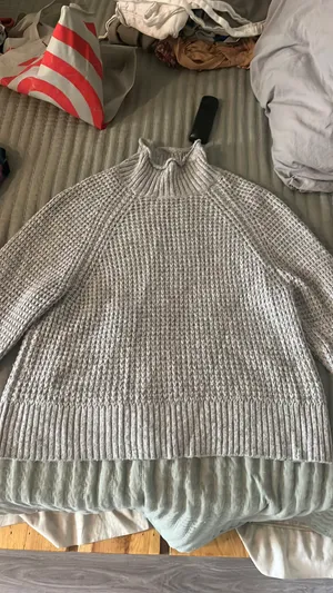 American Eagle Outfitters Turtleneck thumbnail 2
