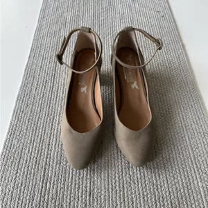 Novacas Light Gray Taupe Suede Block Heel Ankle Strap Pumps Dress Shoes Sz 40 9 thumbnail 11