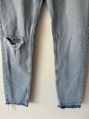 We The Free Light Wash Denim Jeans Straight Leg Distressed Blowout Knee thumbnail 3