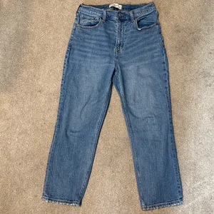 Abercrombie & Fitch Medium Wash Ultra High Rise The Ankle Straight Jeans Size 29 thumbnail 2