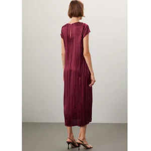 Madewell Short Sleeve Slip Midi Dress Women S Burgundy Plisse Minimalist Holiday thumbnail 3
