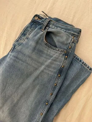 Viral Mid Rise 90s Baggy Studded Denim Jeans thumbnail 2