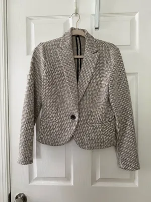 Amanda & Chelsea One-Button Blazer thumbnail 9